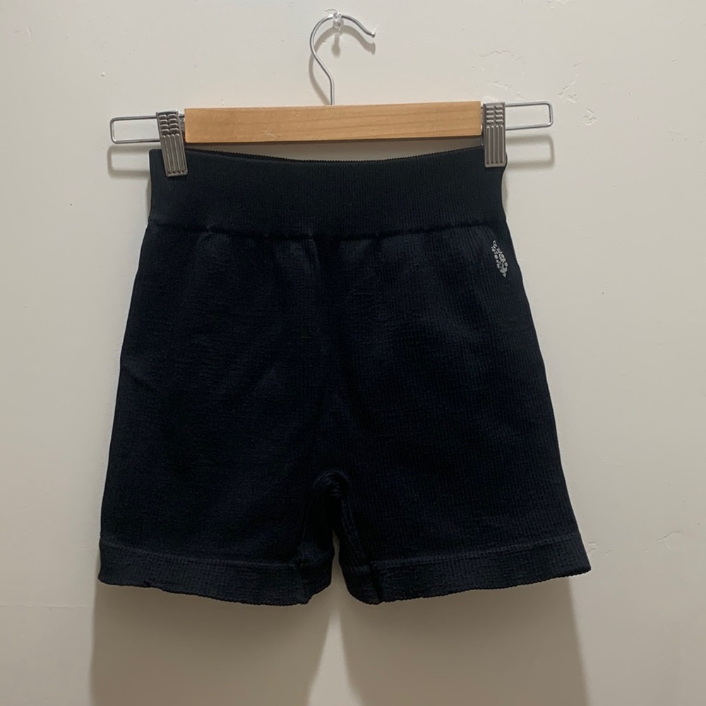 BLACK Free people movement shorts - ribbed/seamless